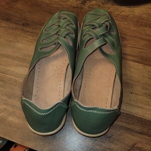 Women’s Green Leather Moccasin Flats with Decorative Cutouts